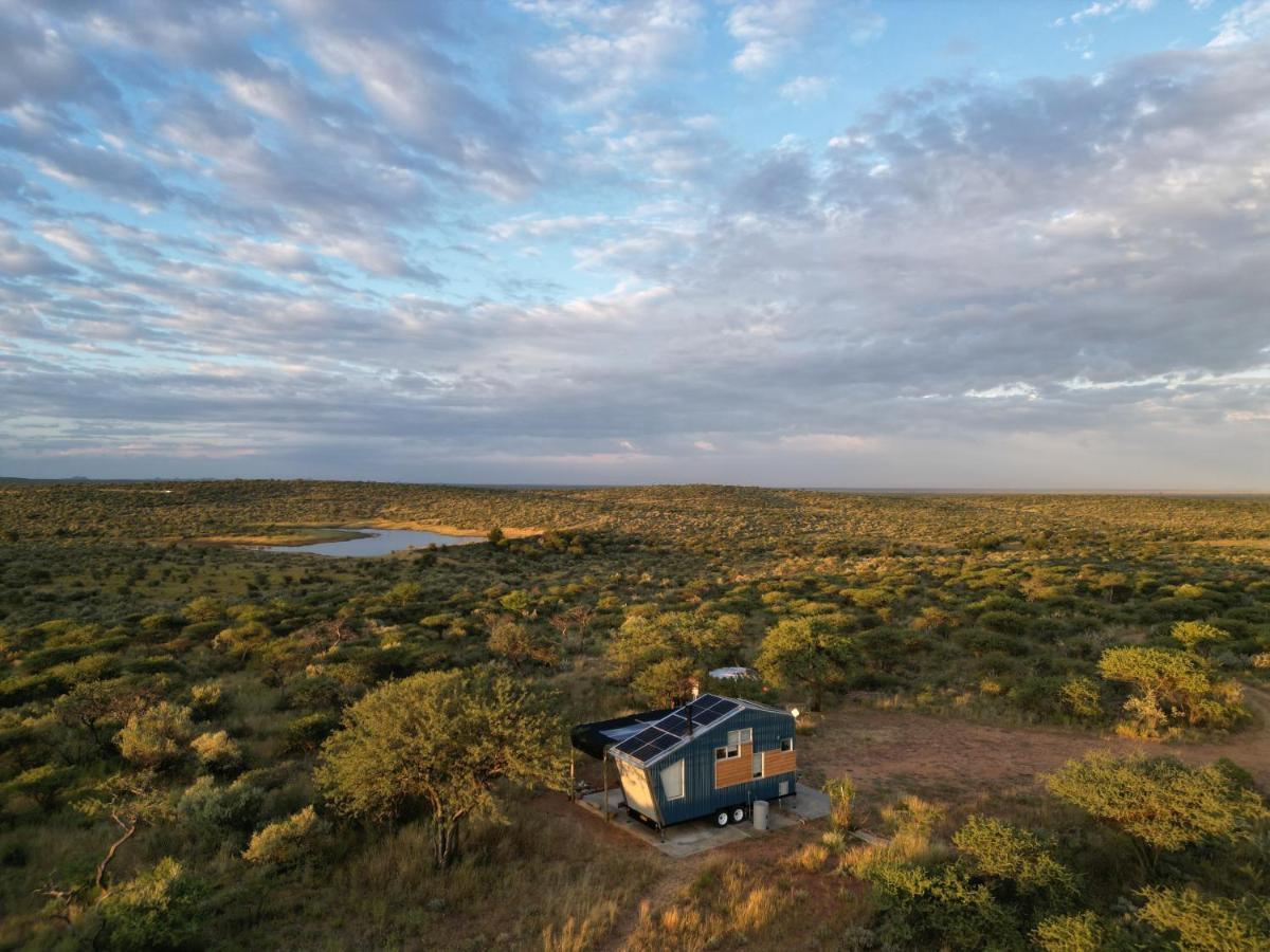 Appartement Bellatiny, Tiny House & Gypsy Wagon à Ondekaremba Extérieur photo