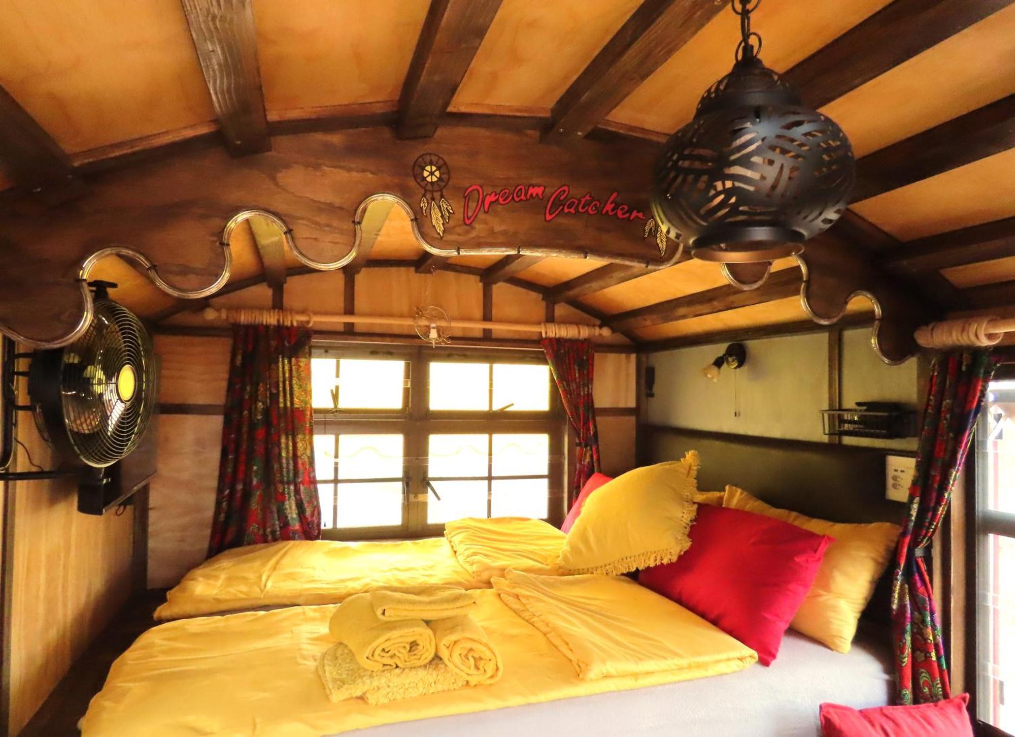 Appartement Bellatiny, Tiny House & Gypsy Wagon à Ondekaremba Extérieur photo